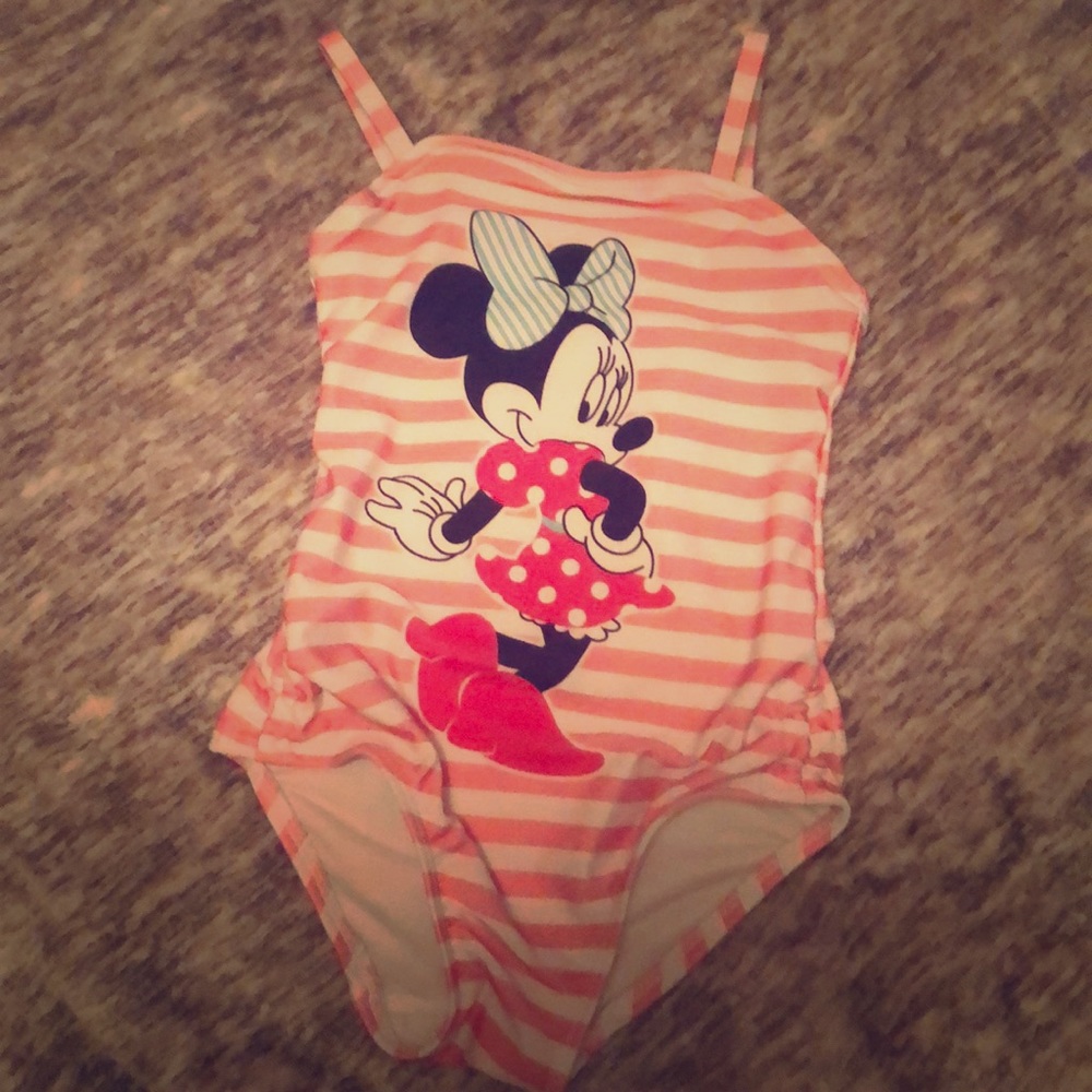 Baby girl clothes/ each are a $1